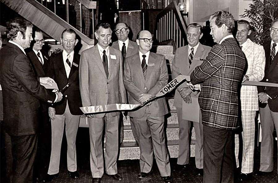 Ribbon cutting event at new North Dallas Bank Tower