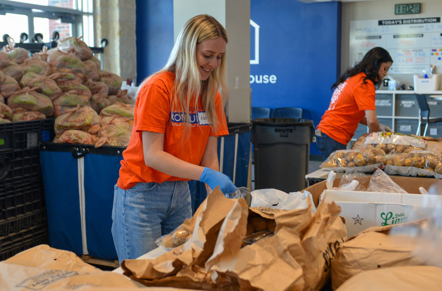 NDBT volunteers at The Storehouse