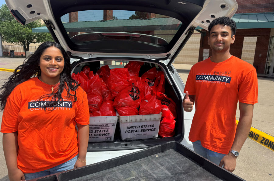 NDBT Interns volunteering for non profit organization
